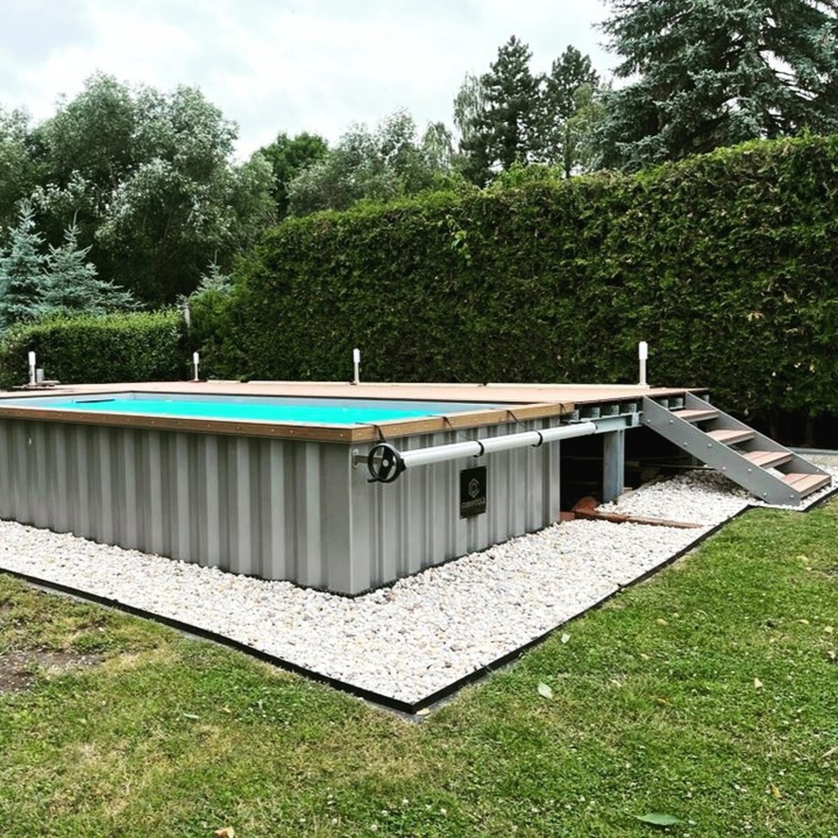 17 ideas para piscinas elevadas 6