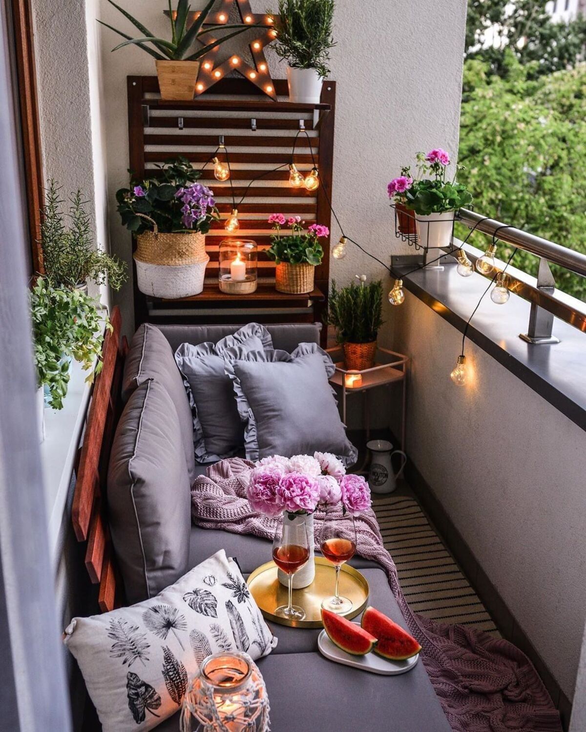 19 ideas de decoración de balcones pequeños 14
