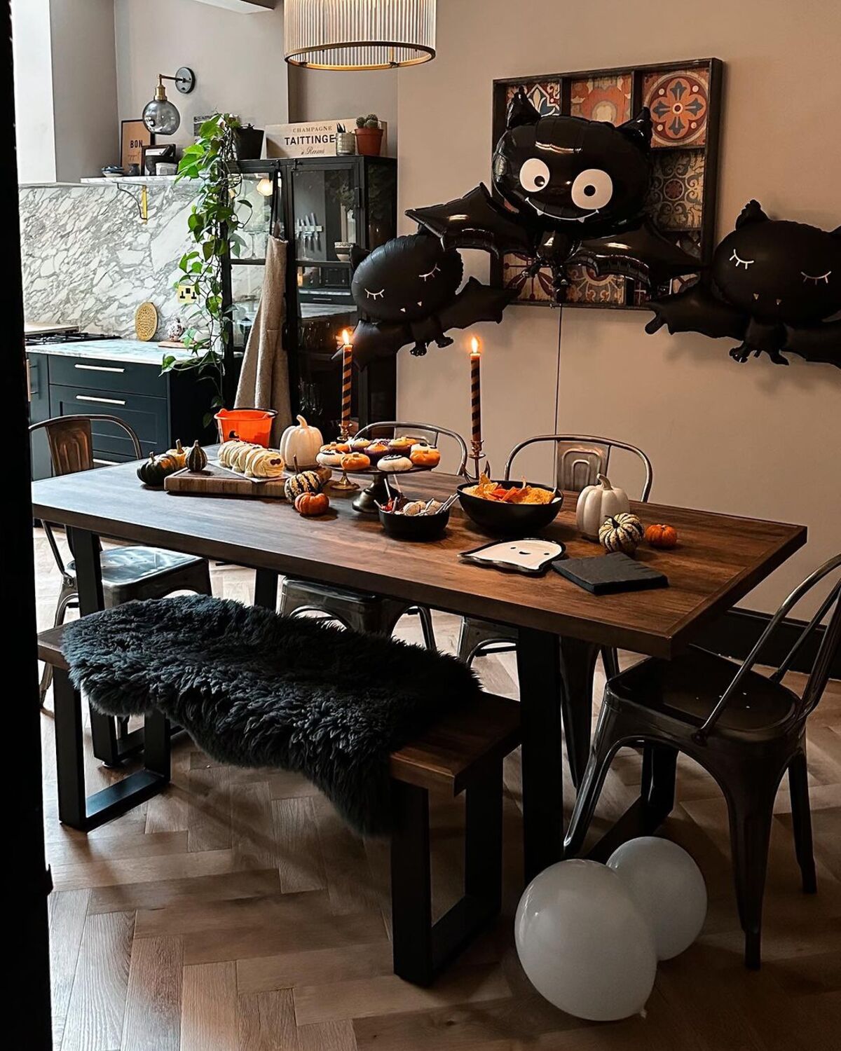 20 encantadoras ideas para poner la mesa en halloween 9