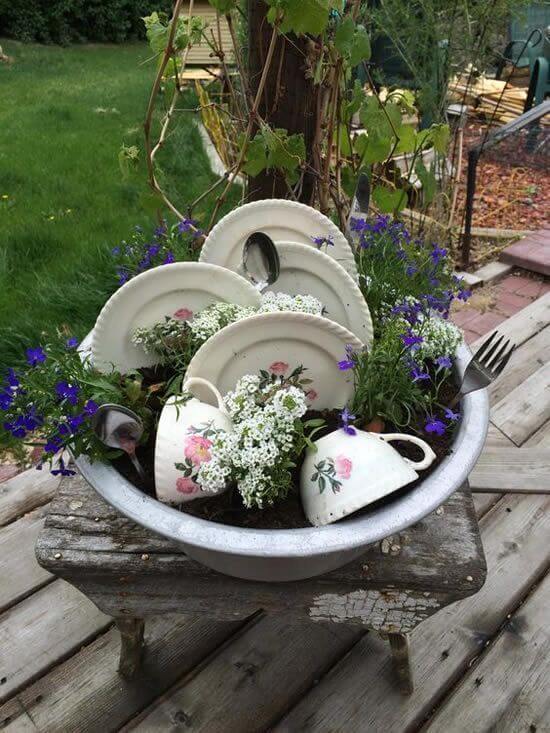   Maceta de metal Jardín de chatarra en miniatura