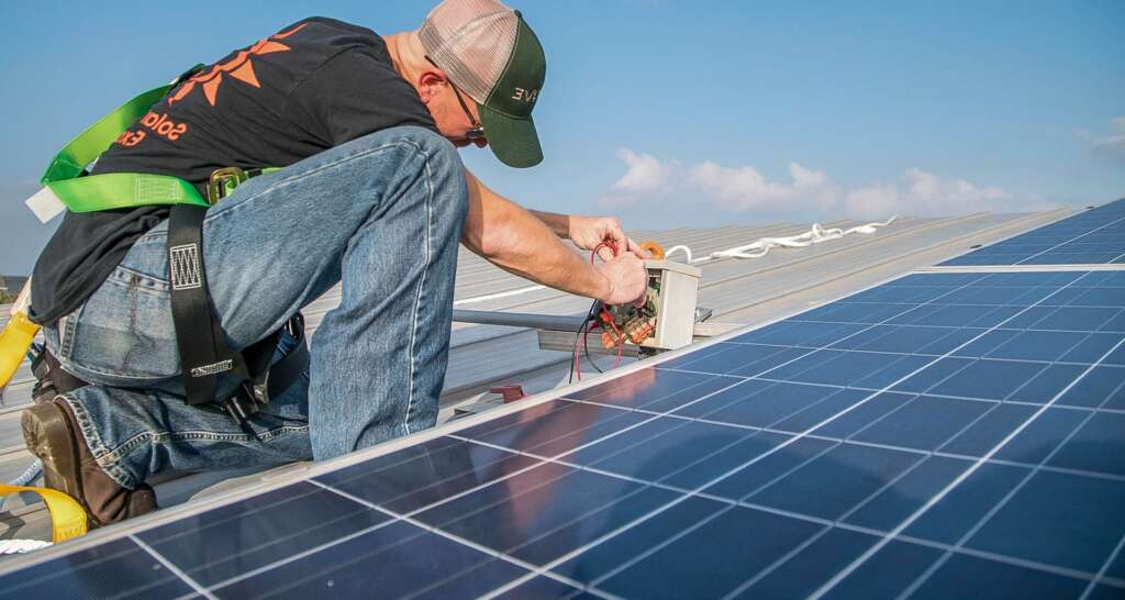 Consejos para el mantenimiento de las placas solares