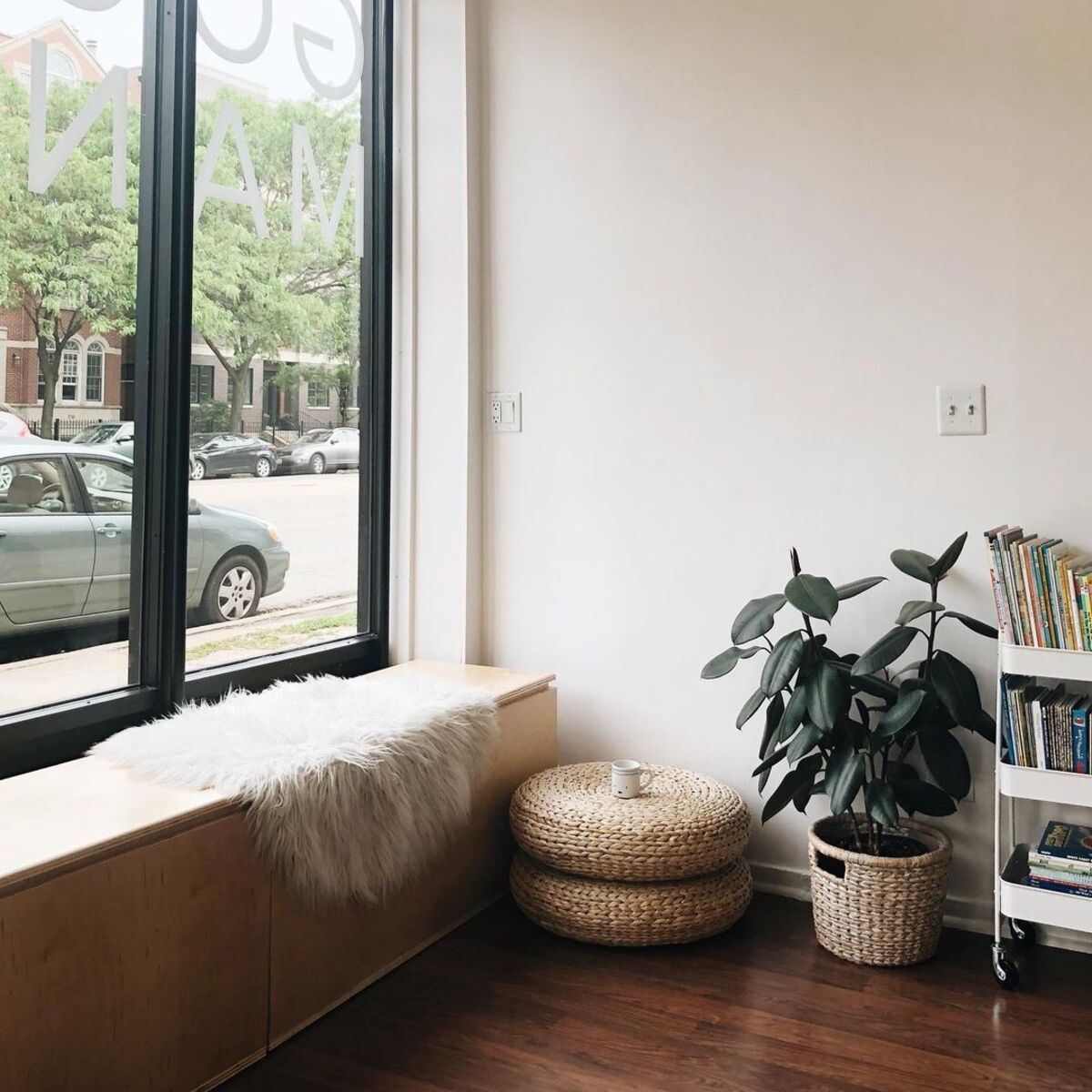 acogedoras ideas para asientos de ventana 22