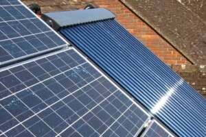 Diferencias entre placas solares de energía solar térmica y fotovoltaica ¿qué es mejor para ti?