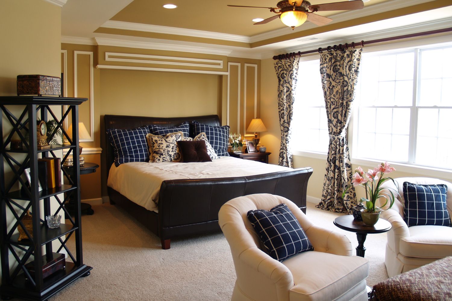 golden tan dormitorio