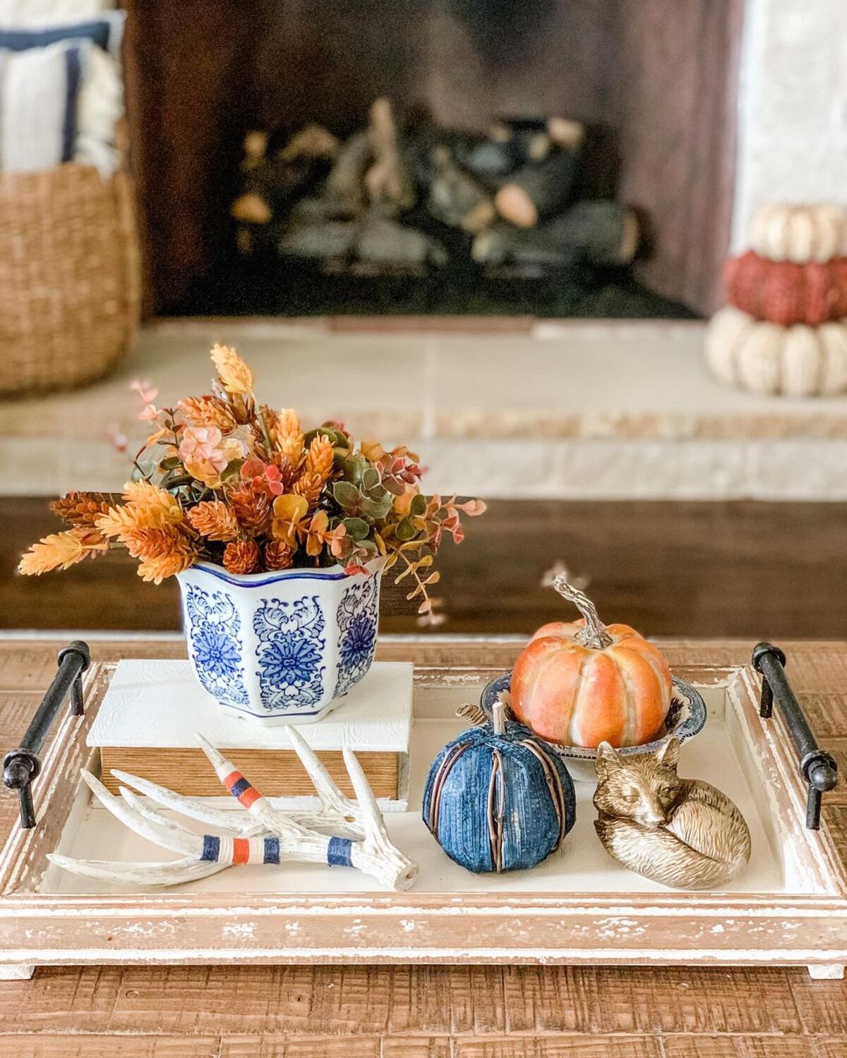 encantadoras ideas de decoración azul para el otoño 4