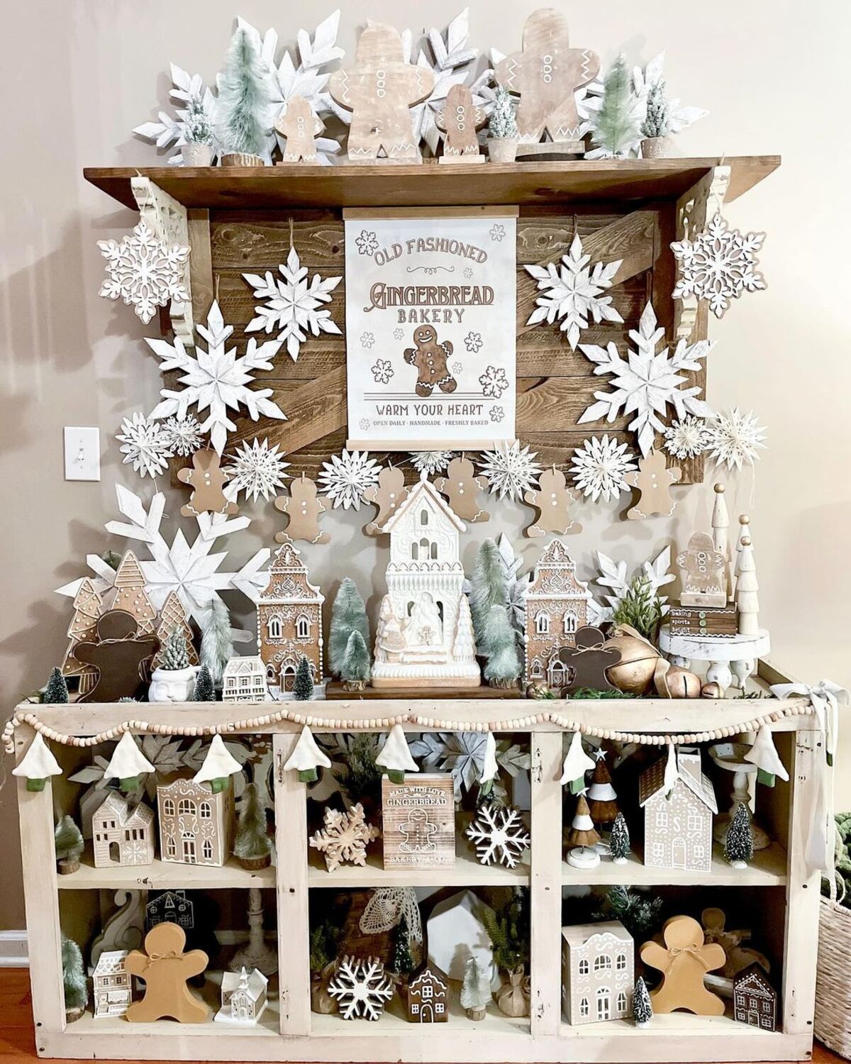 encantadoras ideas de decoración con copos de nieve 18