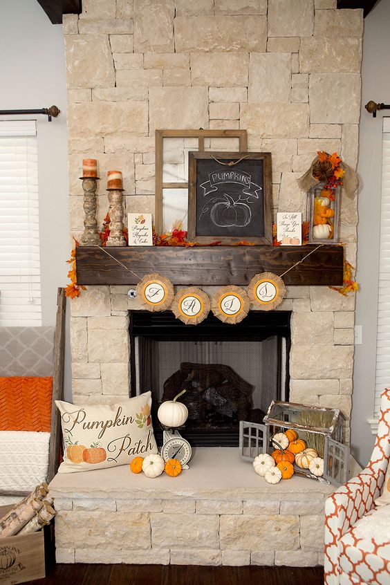 Pumpkins patch Fall mantel decoration idea #falldecor #mantel #manteldecor #homedecor #decoratingideas #decorhomeideas