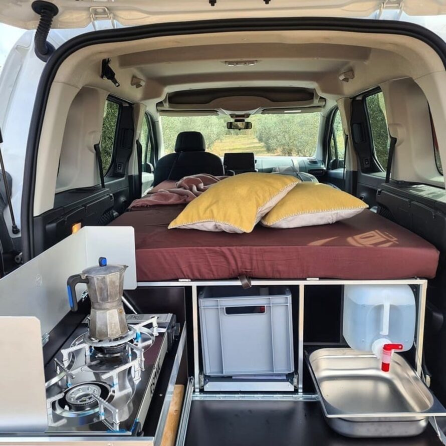 ideas para interiores de autocaravanas pequeñas 15