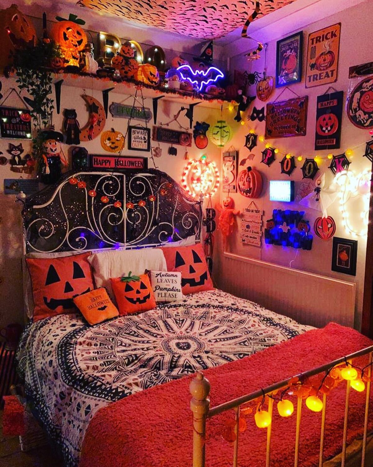 espeluznante halloween dormitorio ideas de decoración 12