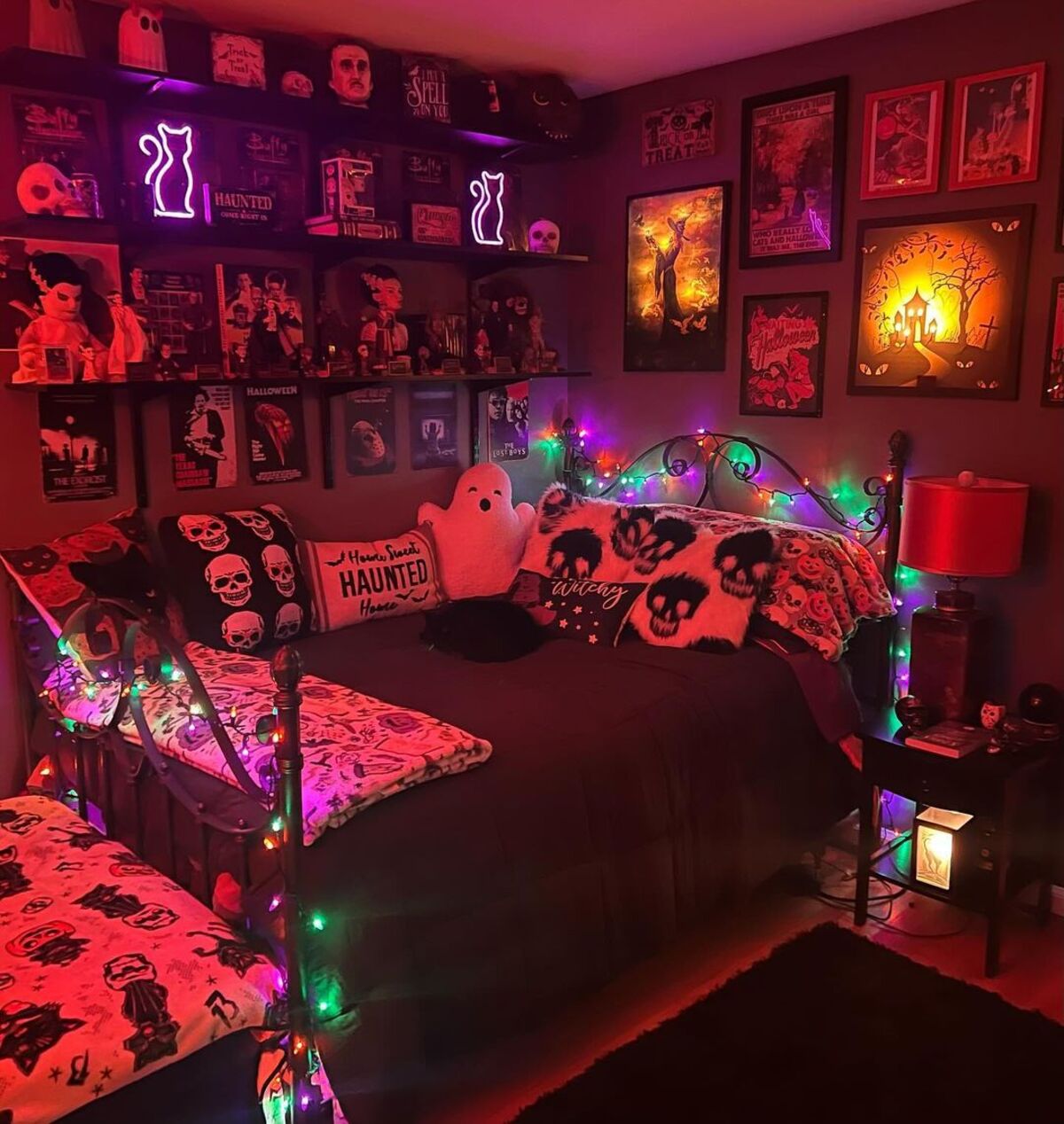 espeluznante halloween dormitorio ideas de decoración 15