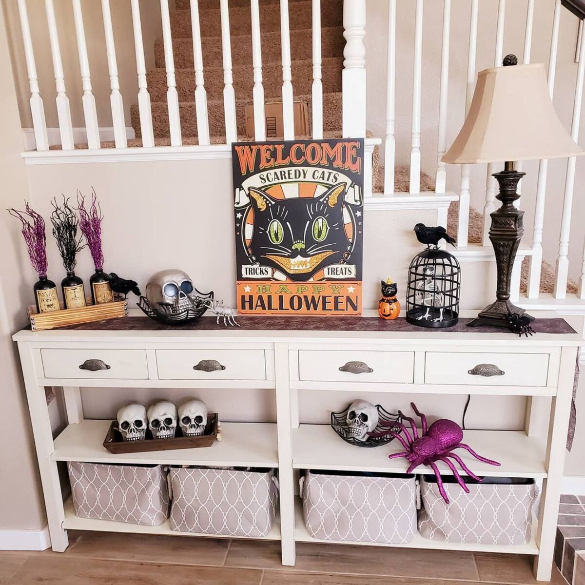 espeluznante halloween decoraciones de mesa de entrada 8