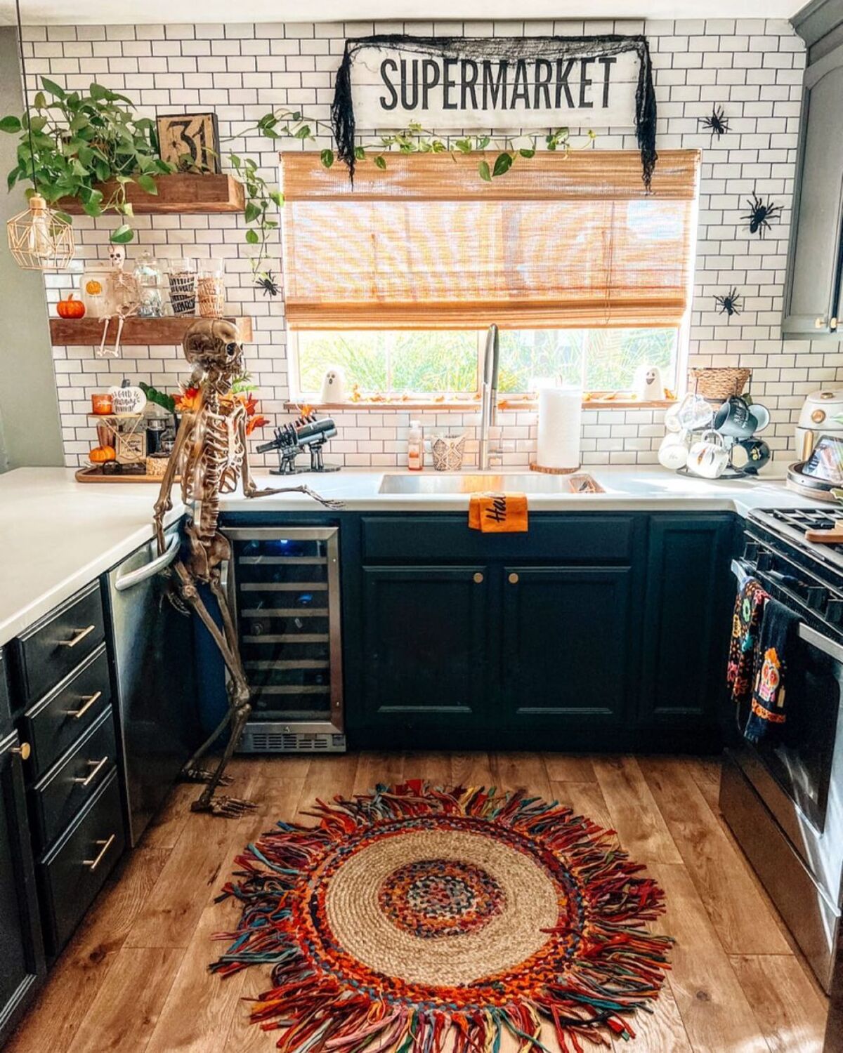 espeluznante halloween ideas de decoración de la cocina 14
